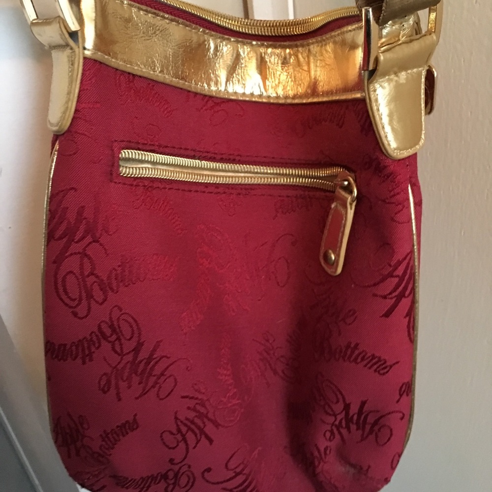 Apple bottoms purse